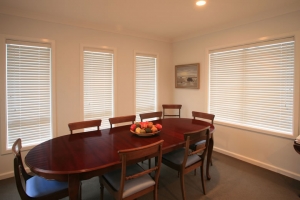 Wood Ventian blinds